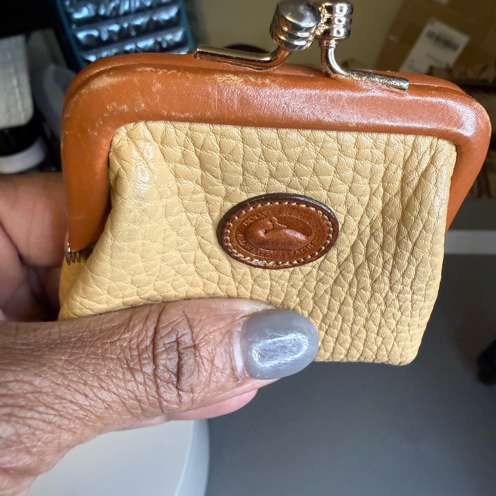 Dooney & Bourke Vintage Kiss Lock Coin Purse Leather - Picture 7 of 11